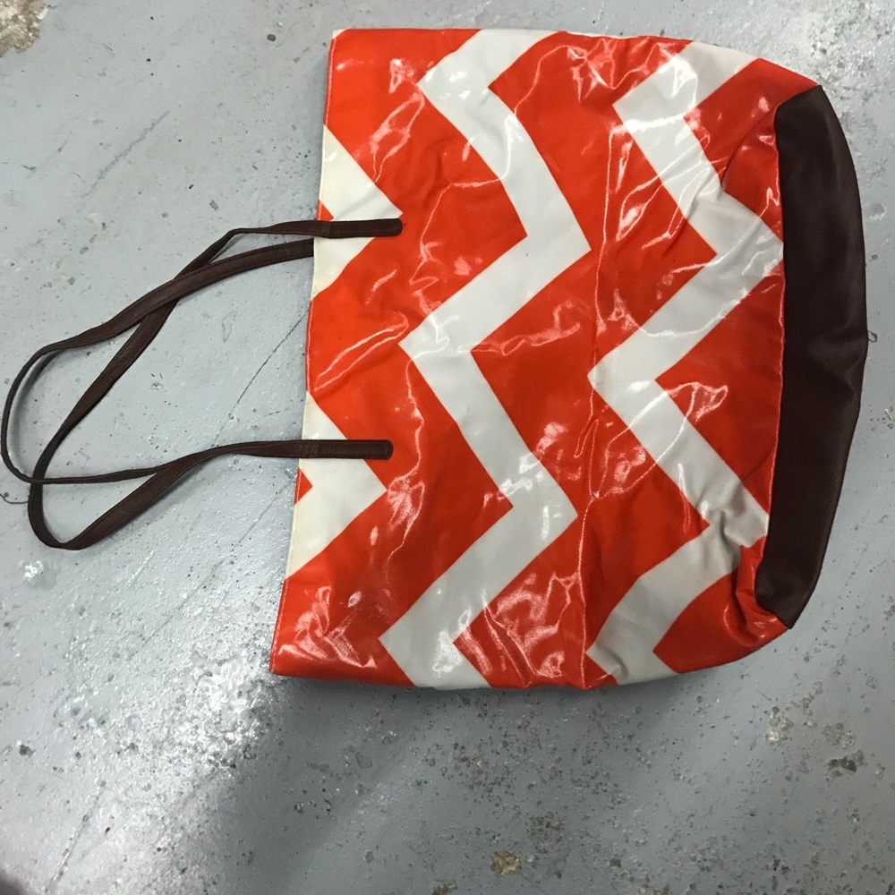 VERSATILE CASUAL HANDBAG